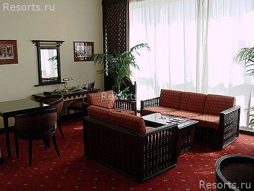 Millennium Airport Hotel 12